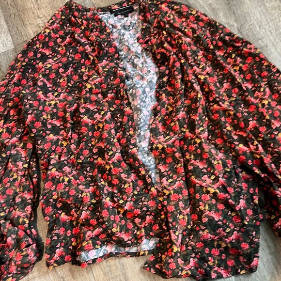 Something Navy Blouse Button Up Shirt Long Sleeve Red Pink Floral Size Small - Picture 6 of 9